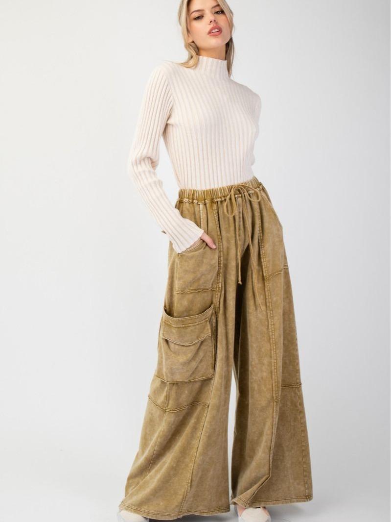 EASEL MINERAL WASHED TERRY KNIT PANTS -RUFFLED WAISTBAND -ADJUSTABLE DRAWSTRING ON WAIST, FRONT AND BACK CARGO POCKETS