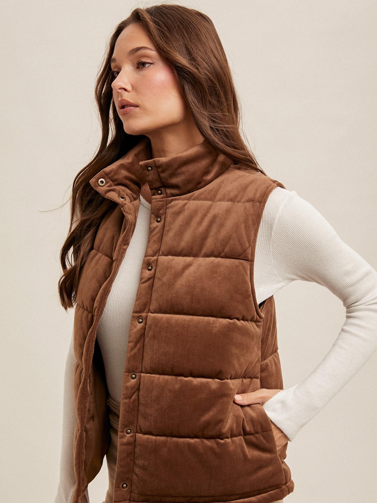 VELVET PADDET VEST WITH POCKETS, MOCHA COLOR puffer vest