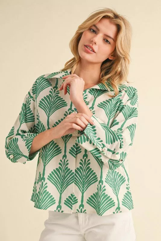 Green  Shirt Top 100% Cotton with wide collar and pearl button.