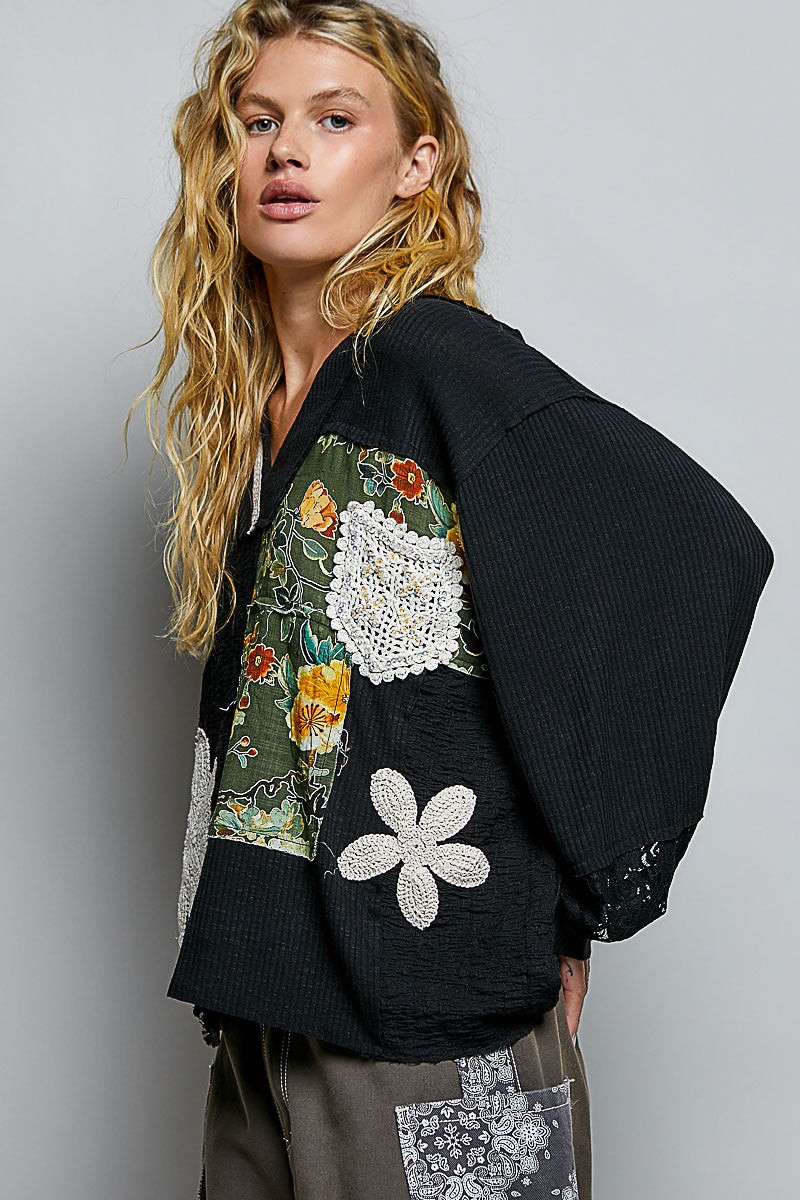 V-neck Romantic top with floral printed