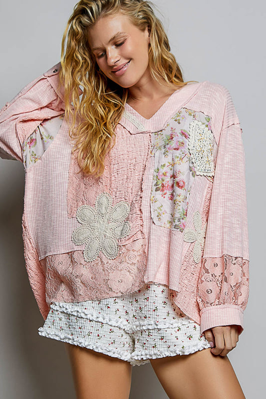 V-neck Romantic top with floral printed