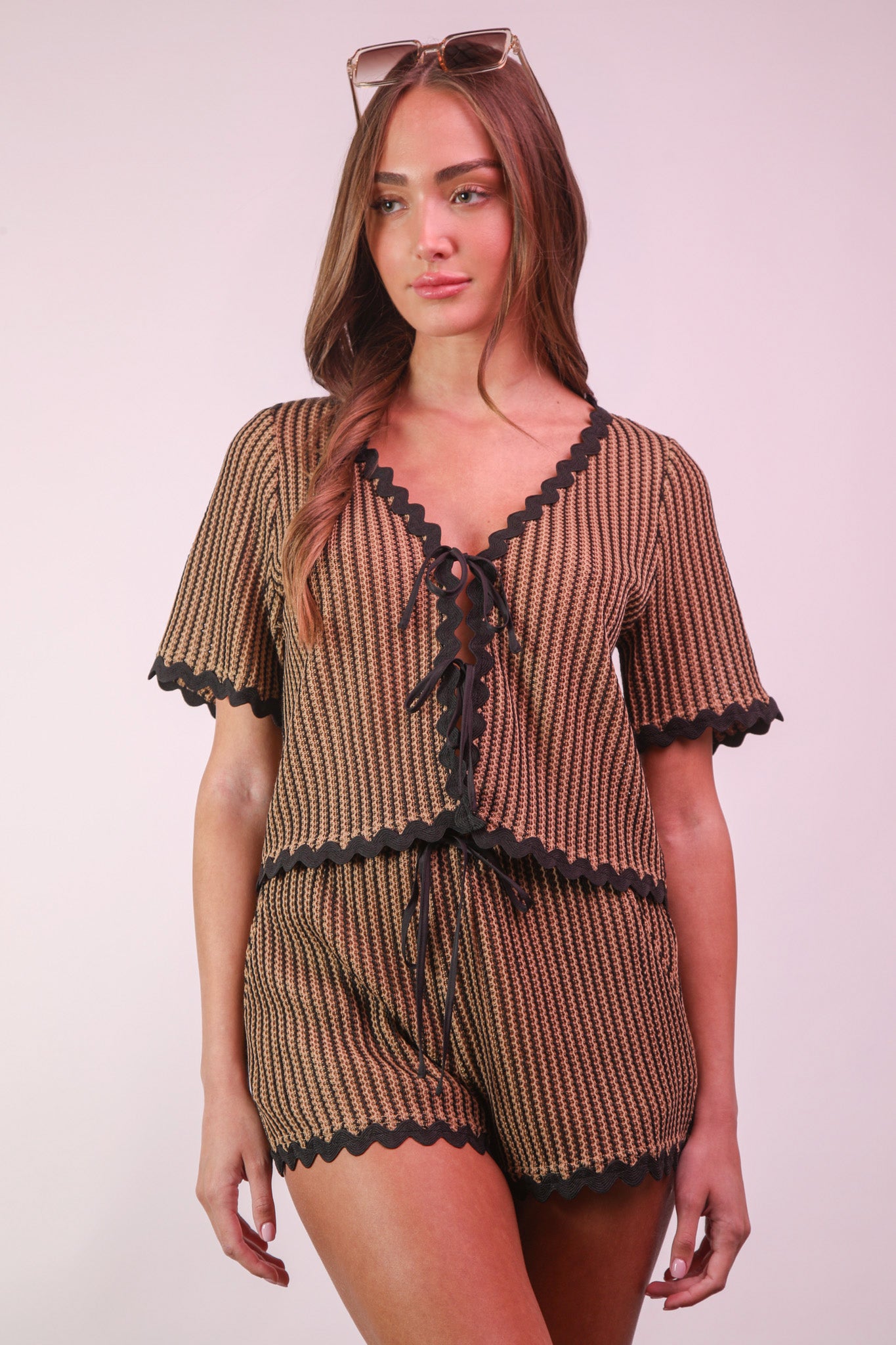 MOCHA WAVE TRIM DETAIL KNIT TOP AND SHORT SET