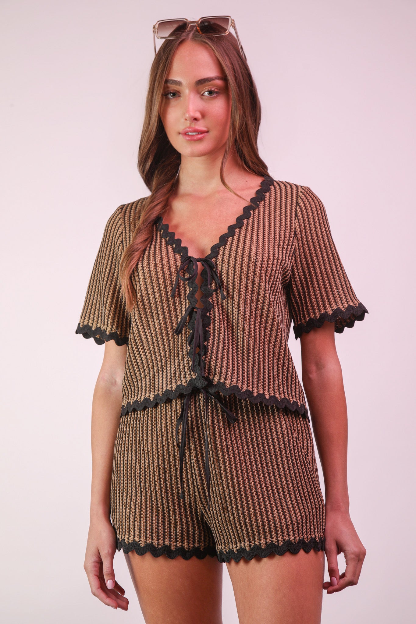 MOCHA WAVE TRIM DETAIL KNIT TOP AND SHORT SET