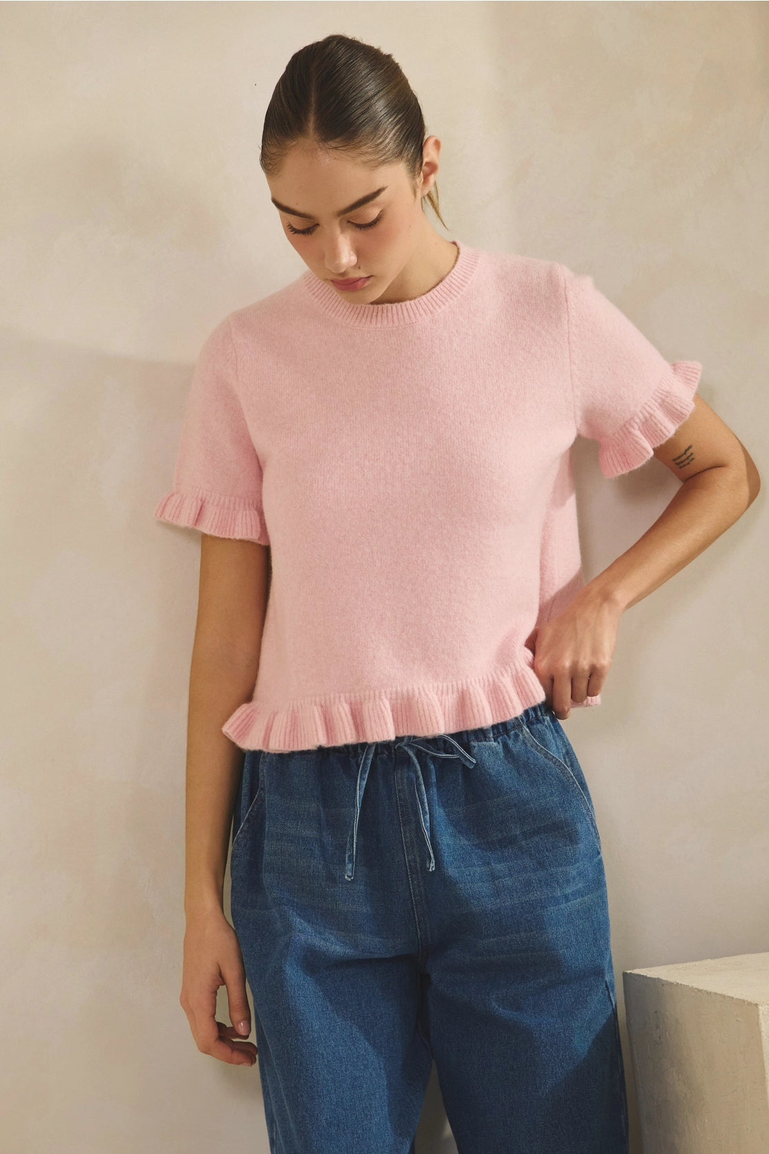 Cute  Cotton blend short sleeve top with ruffle details