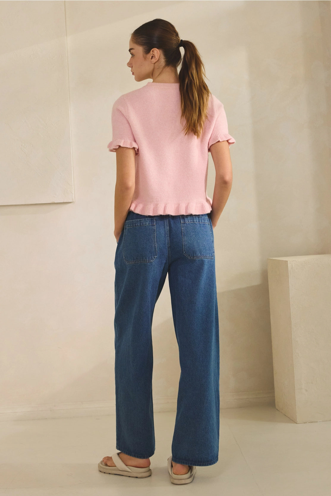 Cute  Cotton blend short sleeve top with ruffle details