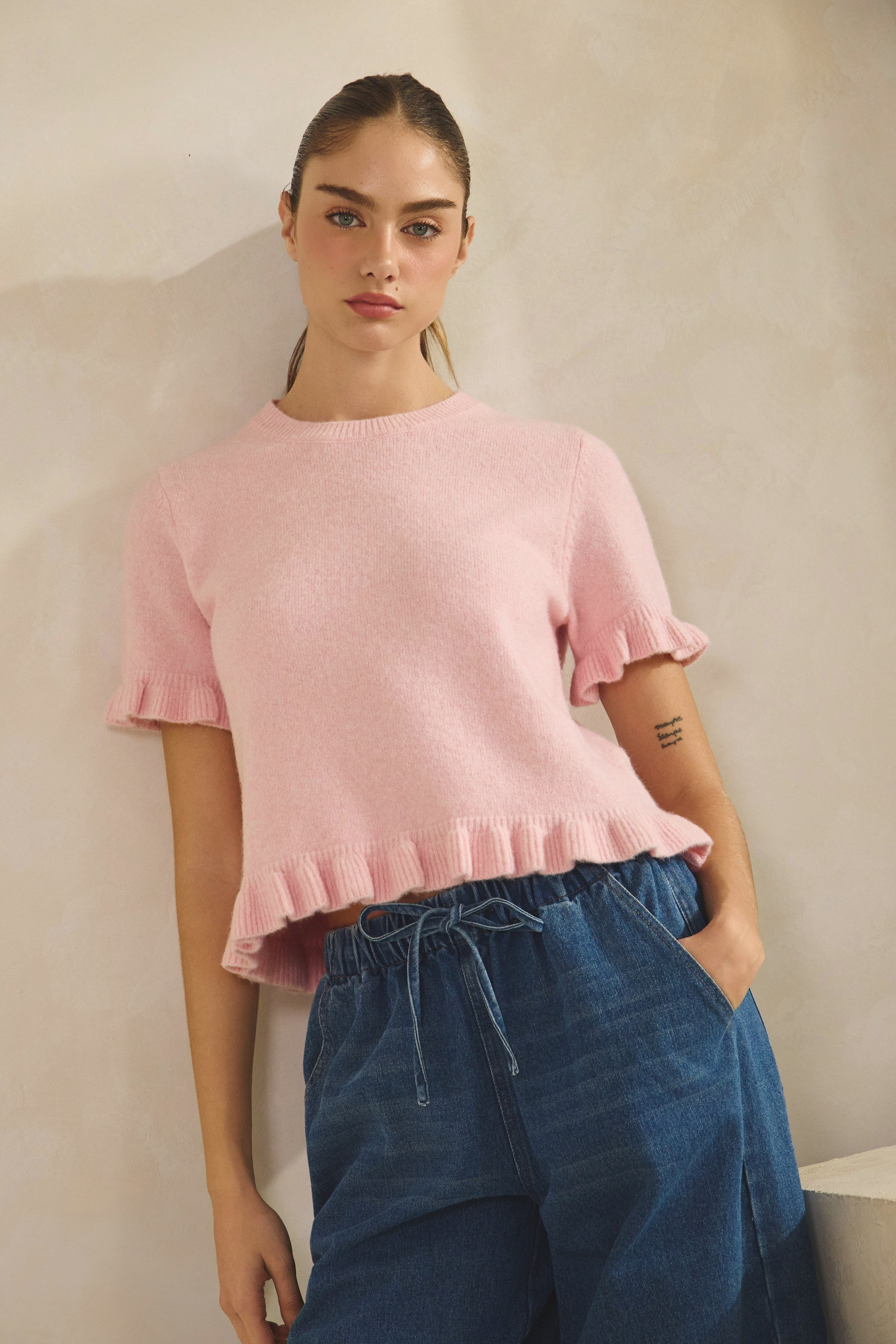 Cute  Cotton blend short sleeve top with ruffle details