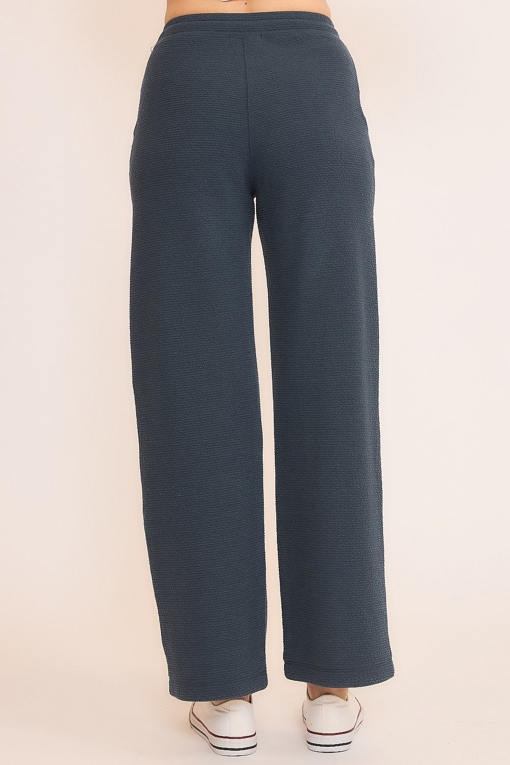 NAVY FRONT TIE WIDE AND SOFT PANTS WITH POCKETS